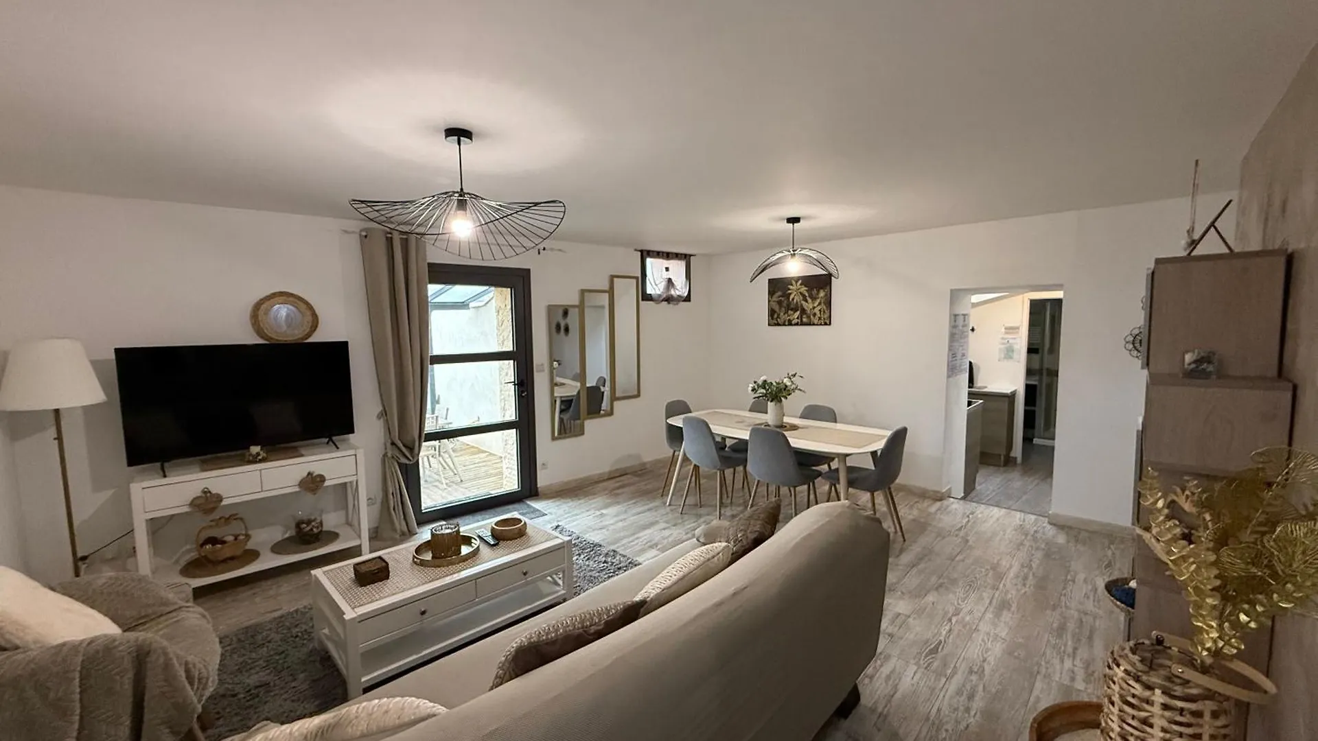 Apartment Au Calme, Confortable Avec Terrasse Le Pouzin