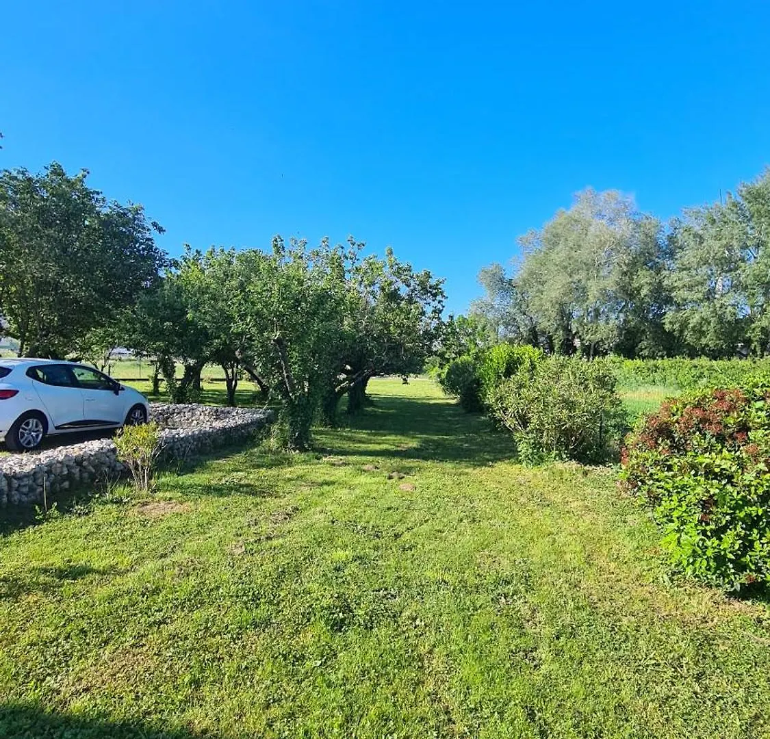 Au Calme, Confortable Avec Terrasse Le Pouzin France