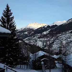  Appartement Dans Typiquement Savoyard Au Pied Des Pistes